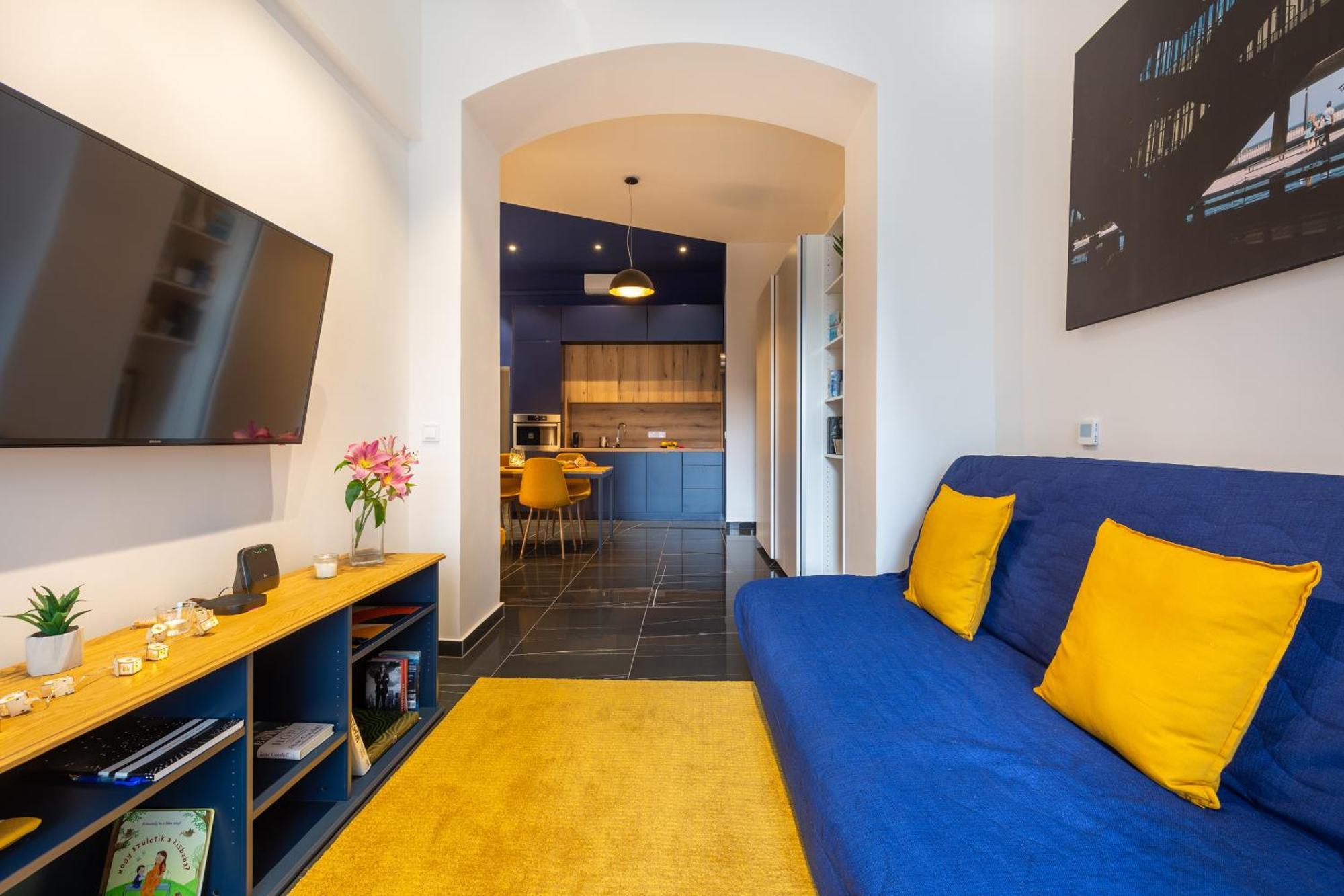 Glam Apartment